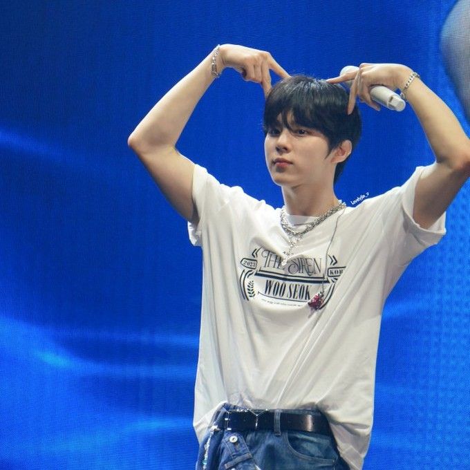 김우석의 비하인드 컷