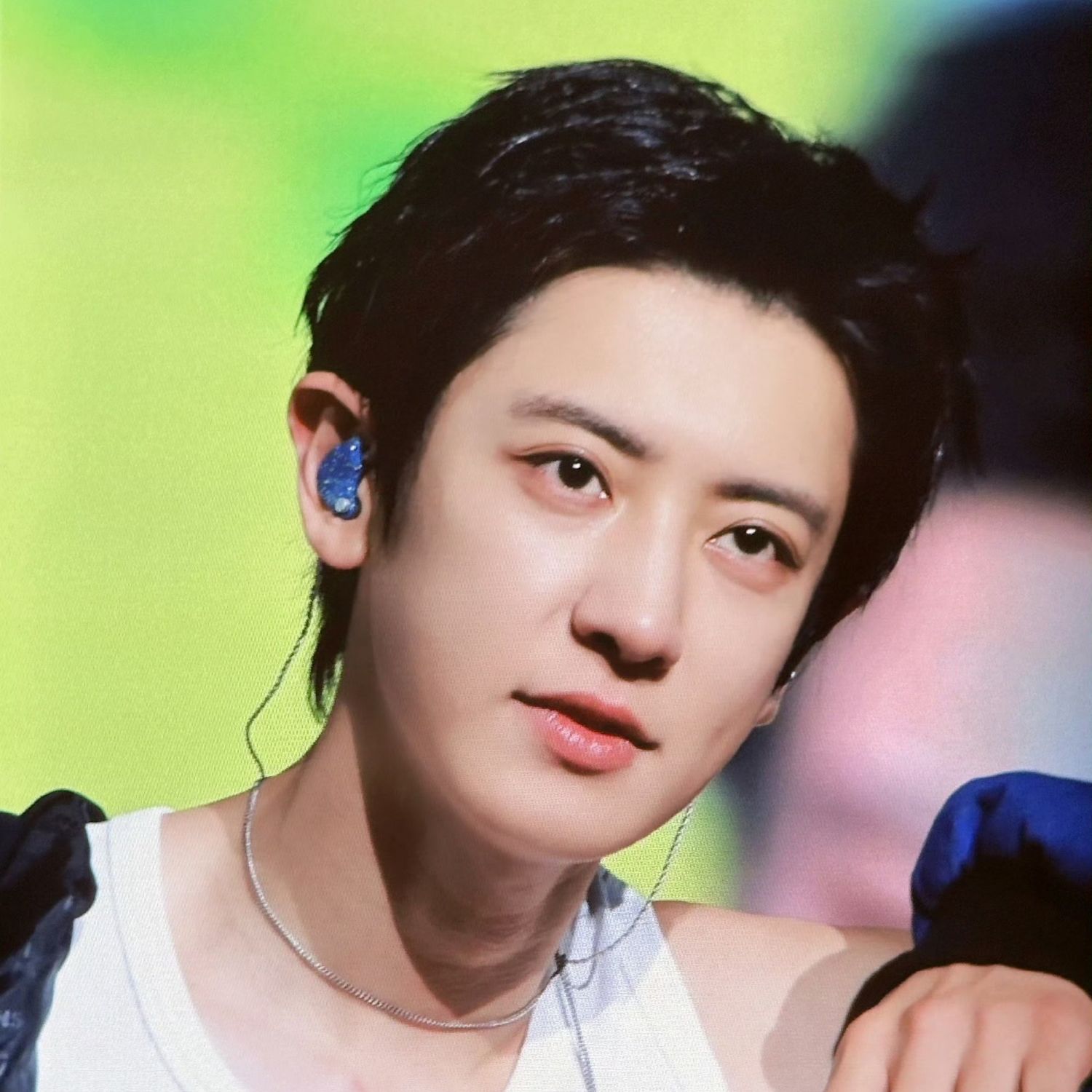 Recent activity shot of Chanyeol (EXO)