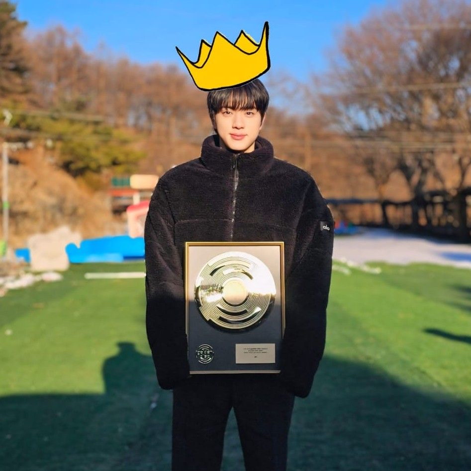 Momen yang diabadikan oleh penggemar Jin (BTS)