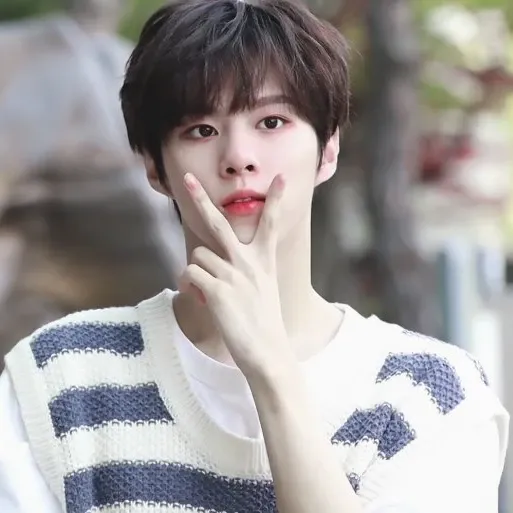 A moment captured by Kim Wooseok's fan