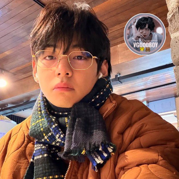 Behind-the-scenes cut of V (BTS)