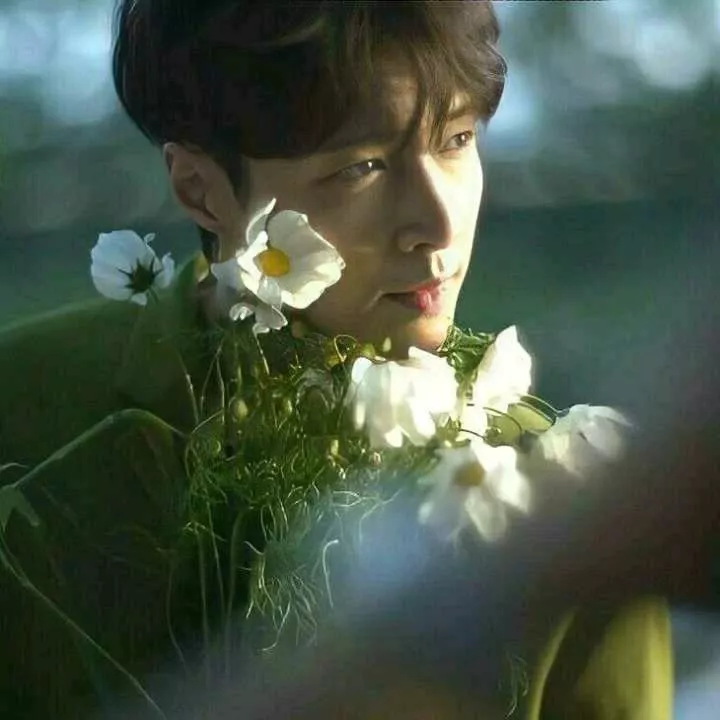 A moment captured by Lay (EXO)'s fan