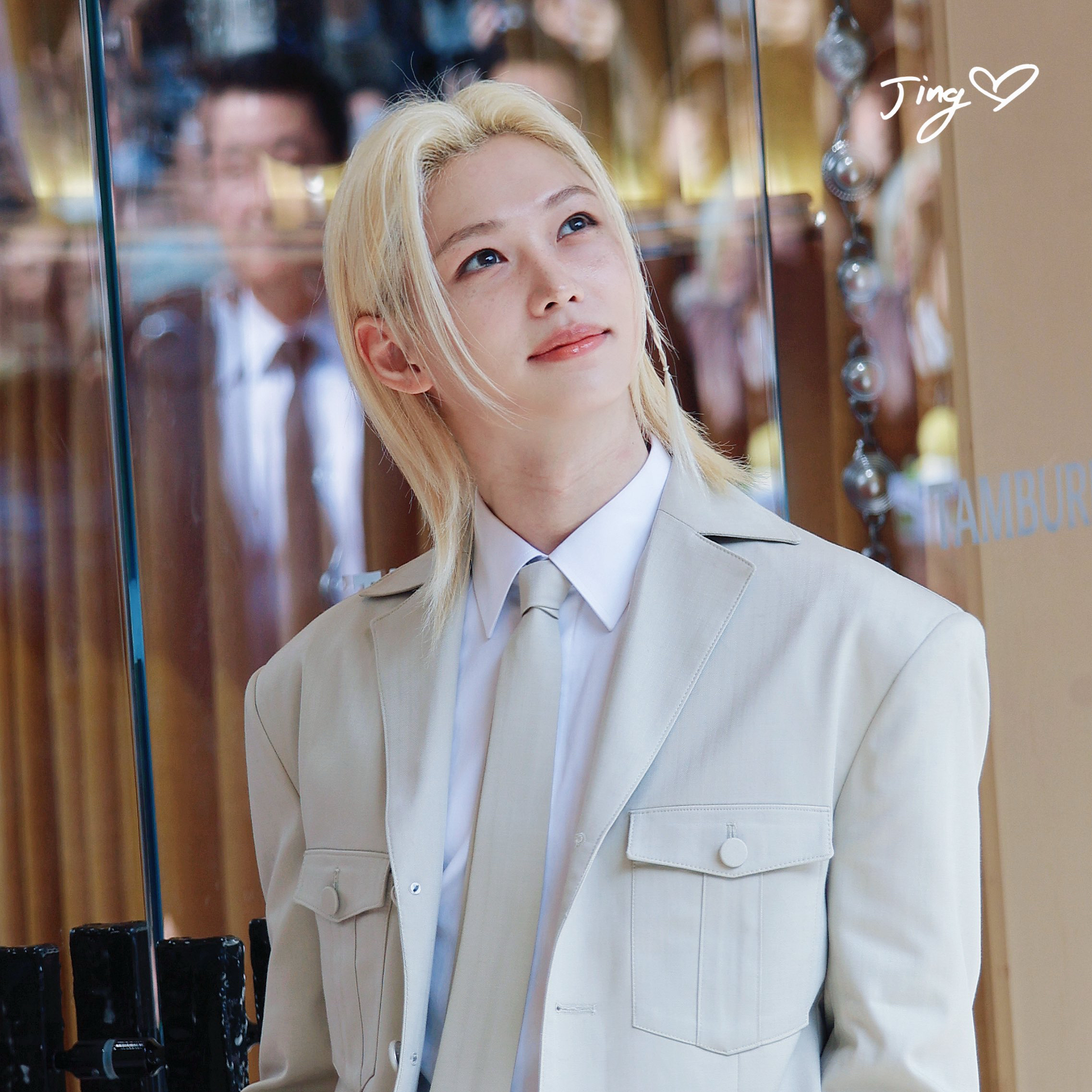 Behind-the-scenes cut of Felix (Stray Kids)