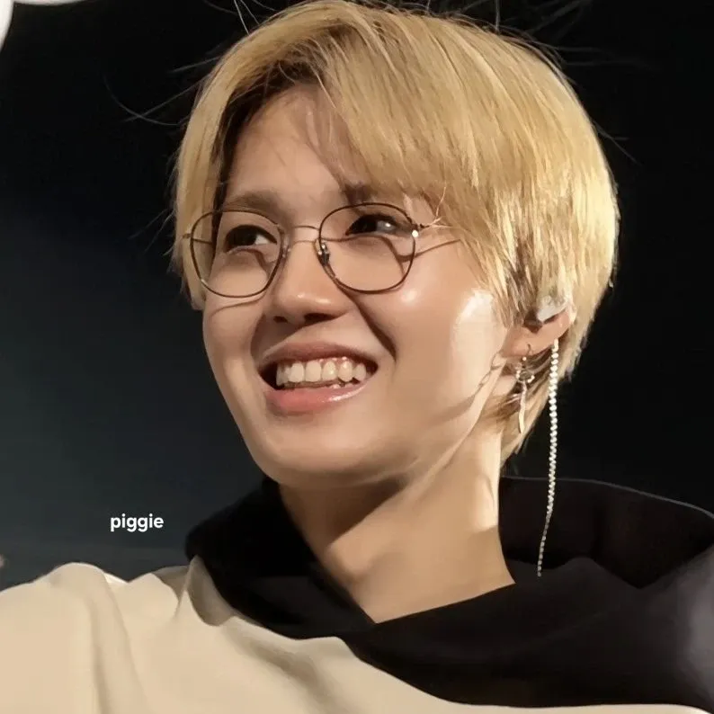 A moment captured by Doyoung (TREASURE)'s fan