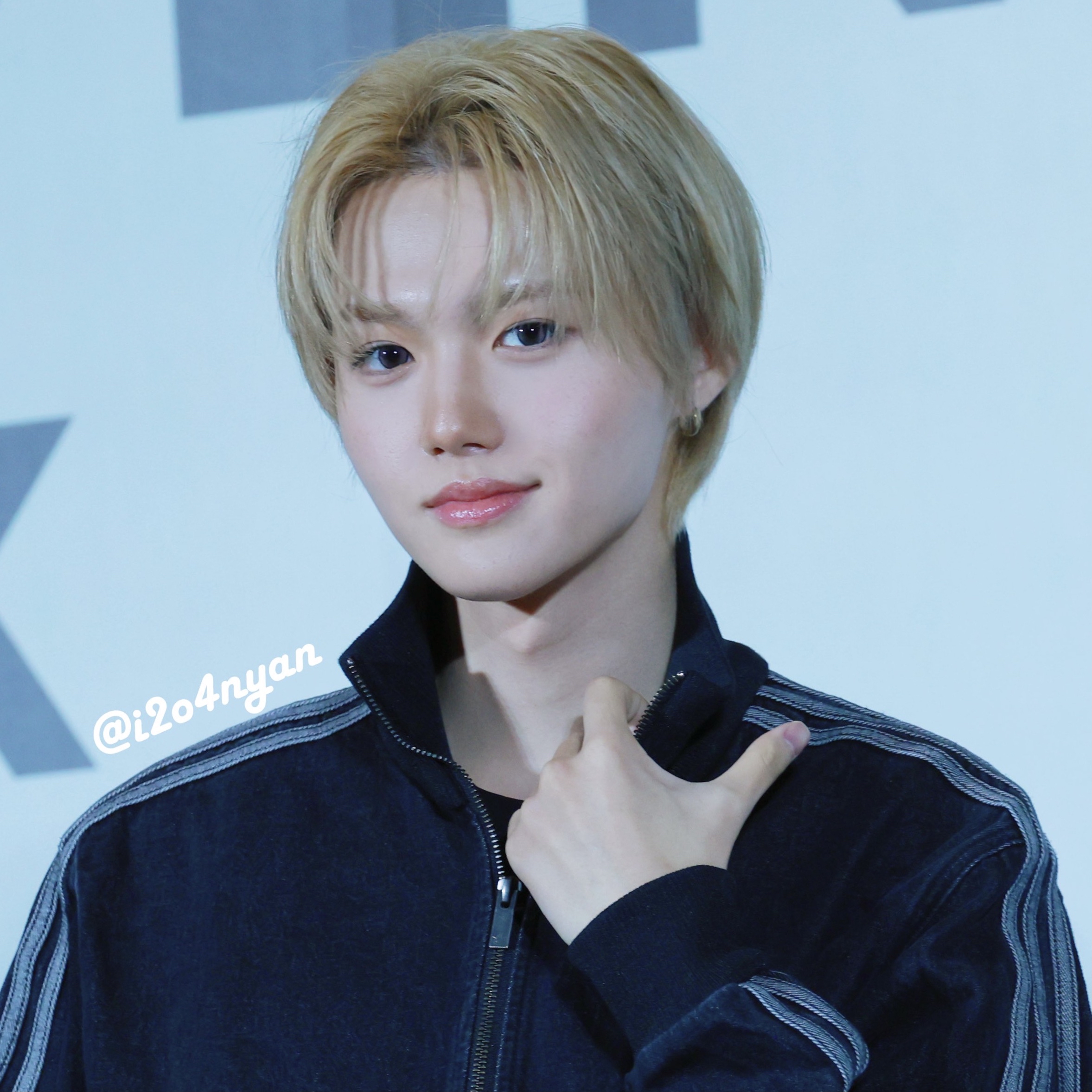 Recent activity shot of Doyoung (TREASURE)