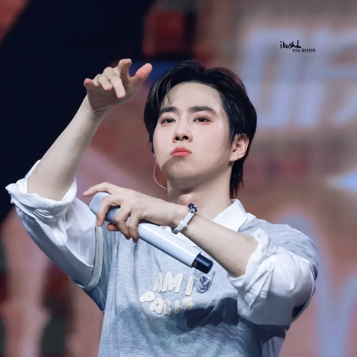 Behind-the-scenes cut of Suho (EXO)