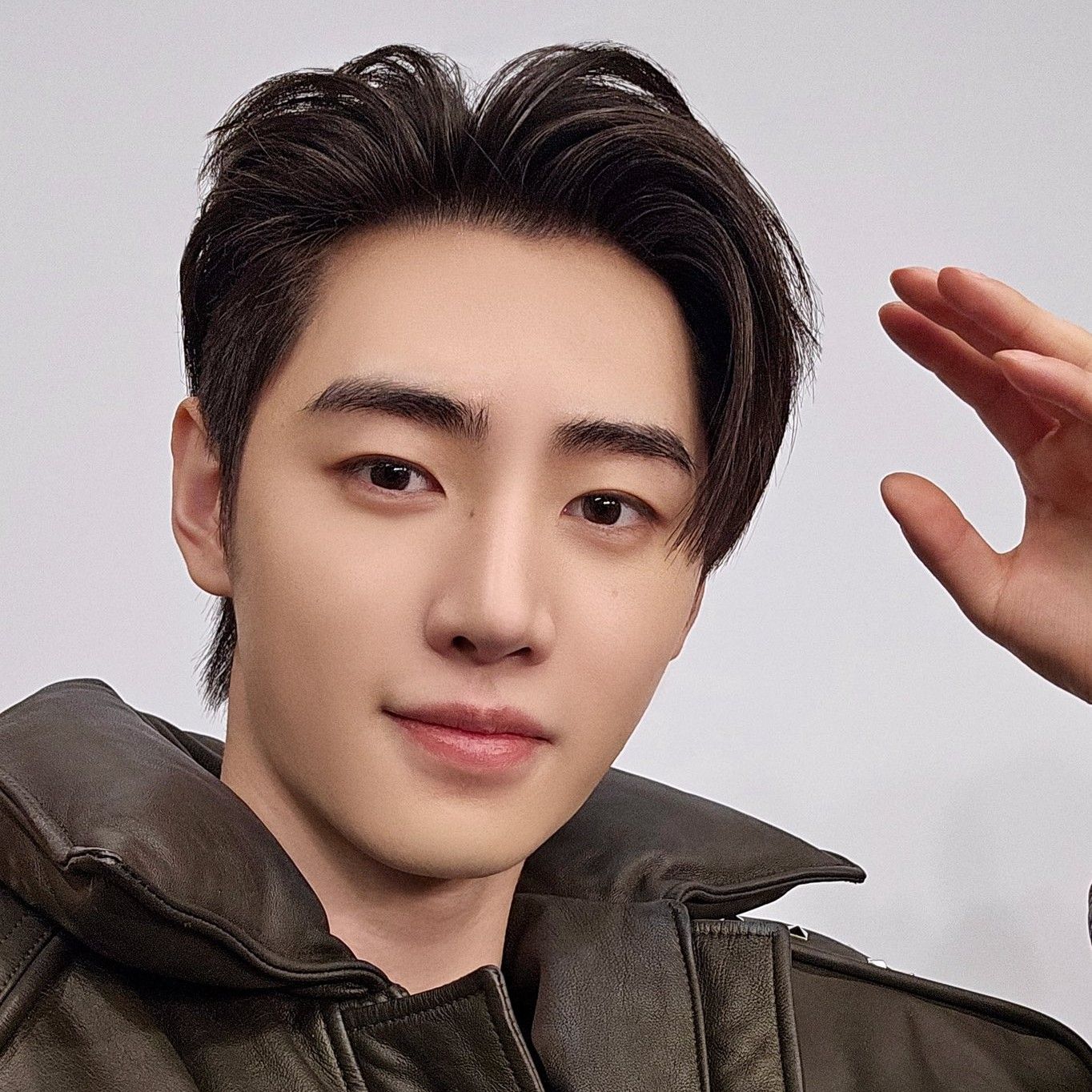 Foto aktivitas terbaru Sunghoon (ENHYPEN)