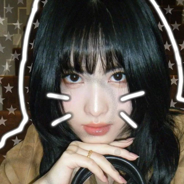 Foto aktivitas terbaru TWICE