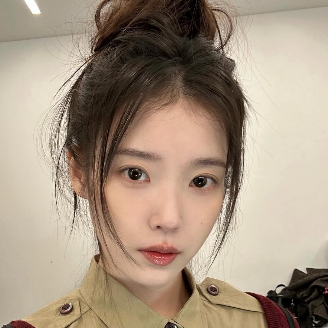 아이유의 최신 사진