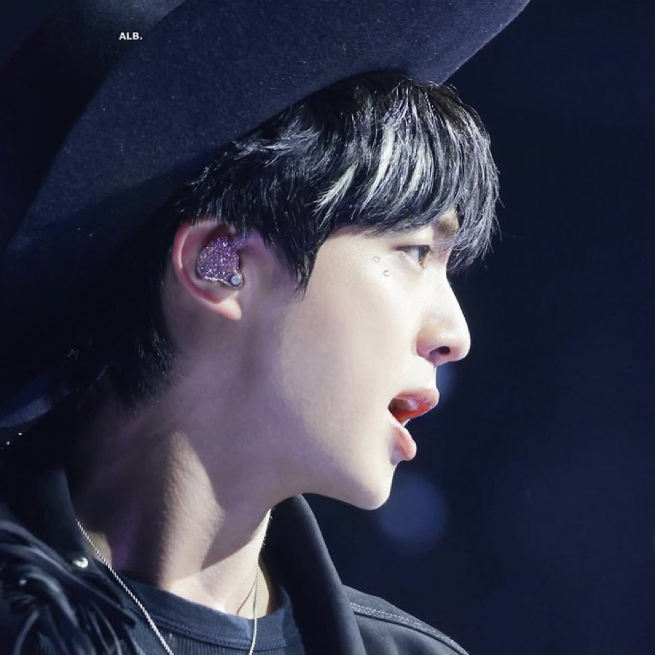 진 (방탄소년단)의 최신 사진