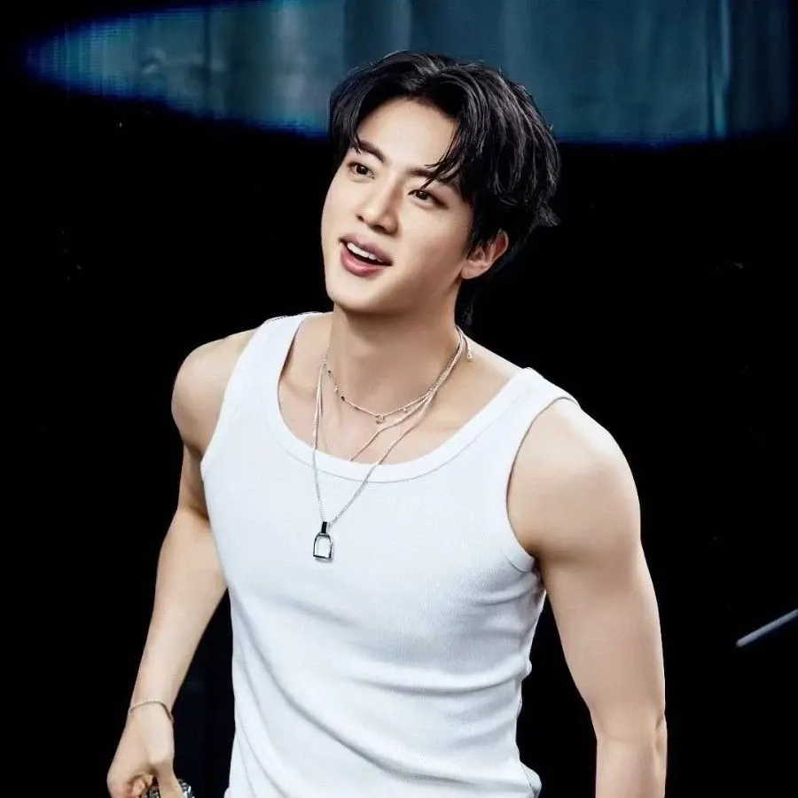 Foto terbaru Jin (BTS)