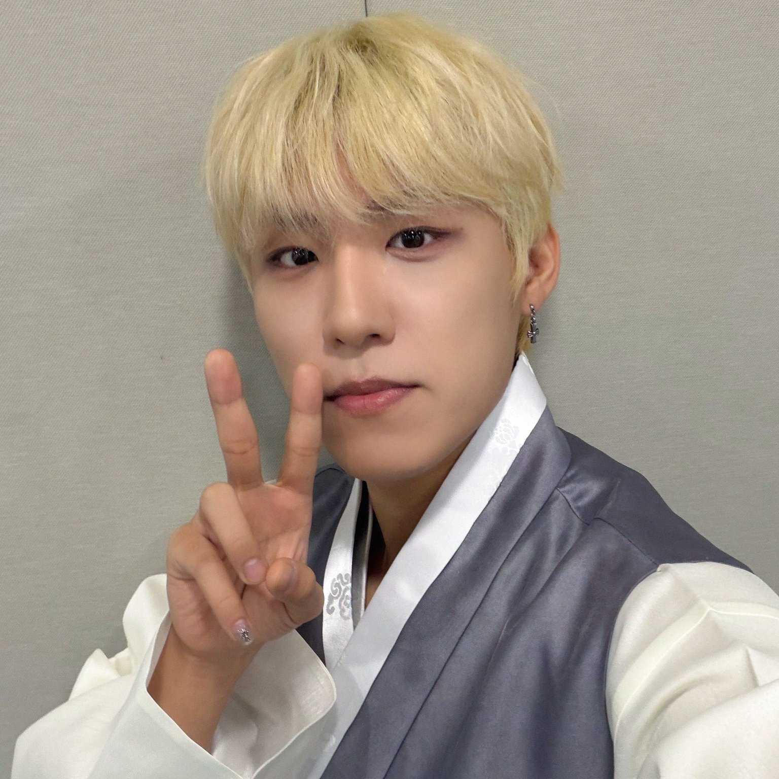 Recent activity shot of Park Woojin (AB6IX)