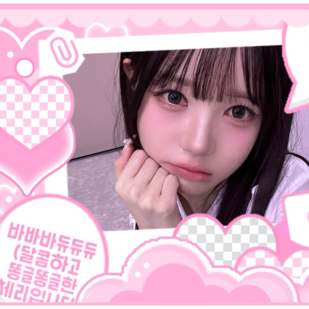 Recent activity shot of Kim Chaewon (tripleS)