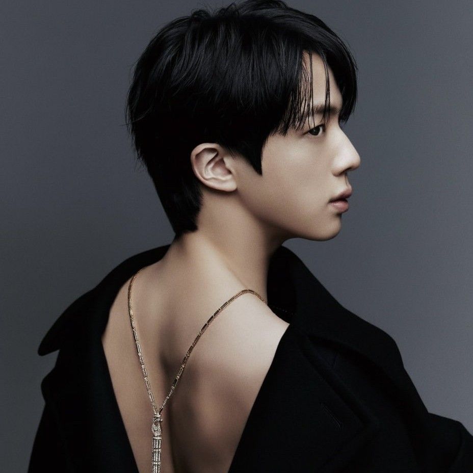 Foto terbaru Jin (BTS)