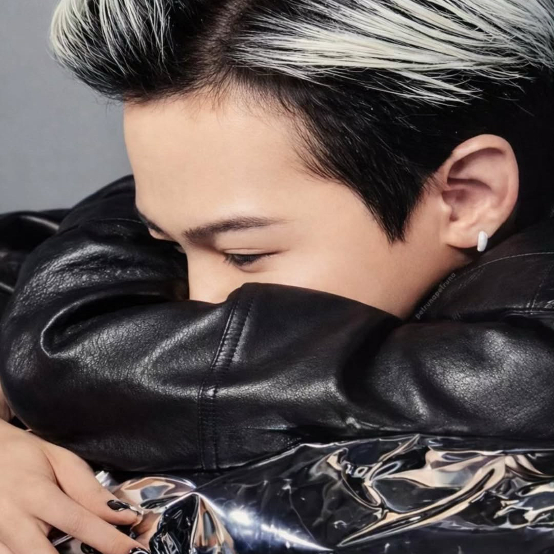 Latest photo of G-DRAGON (BIGBANG)