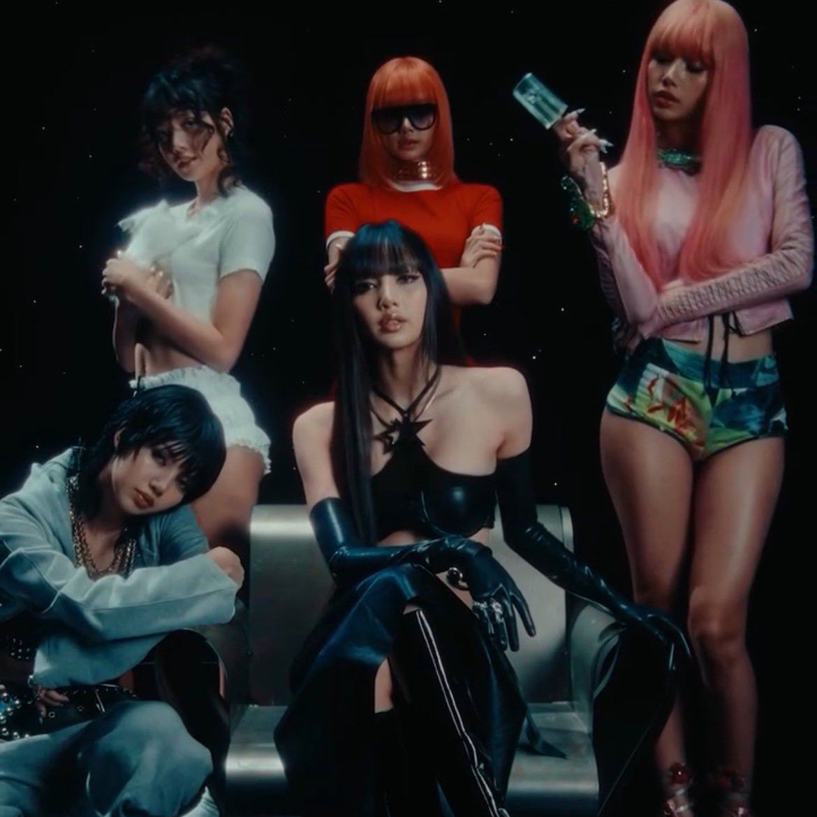 리사 (BLACKPINK)의 최신 사진