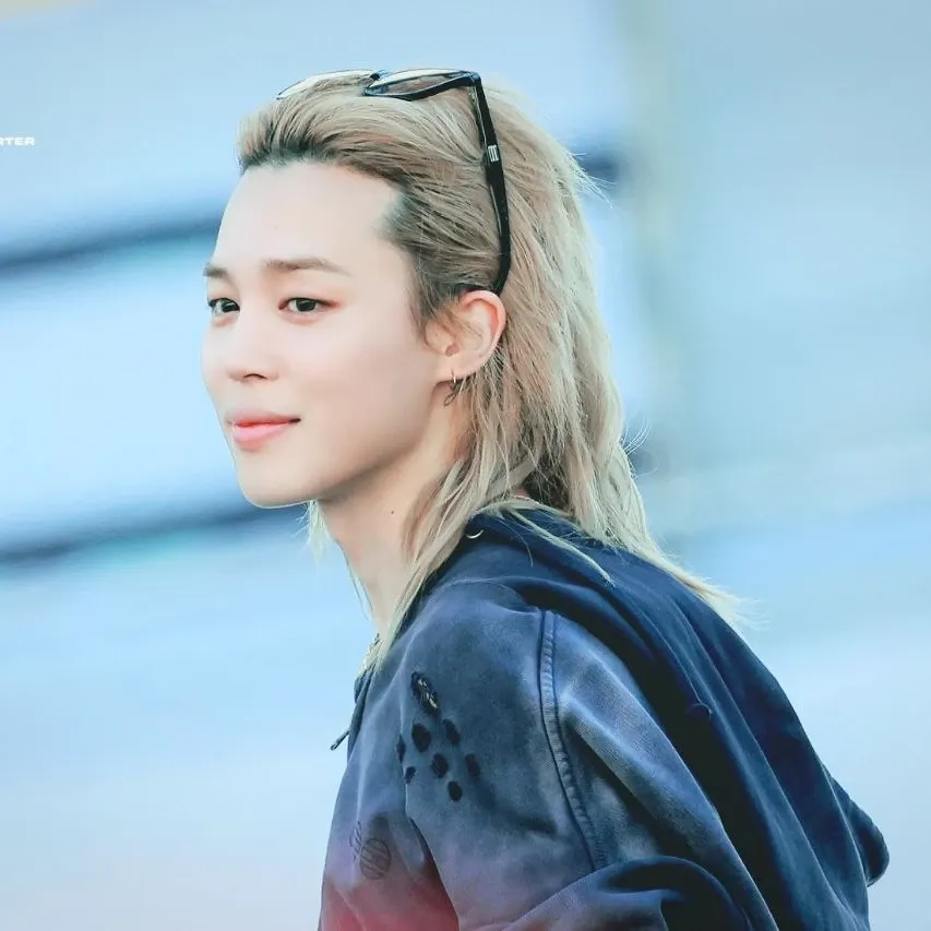 Foto aktivitas terbaru Jimin (BTS)