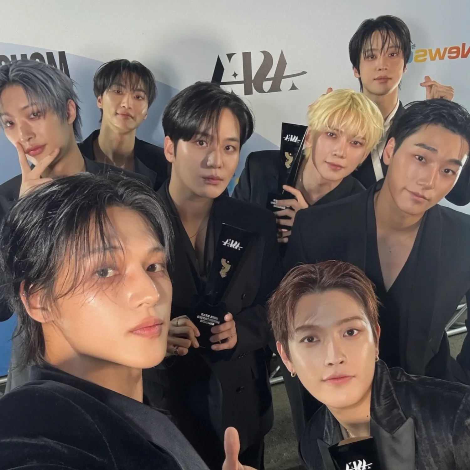 에이티즈의 비하인드 컷