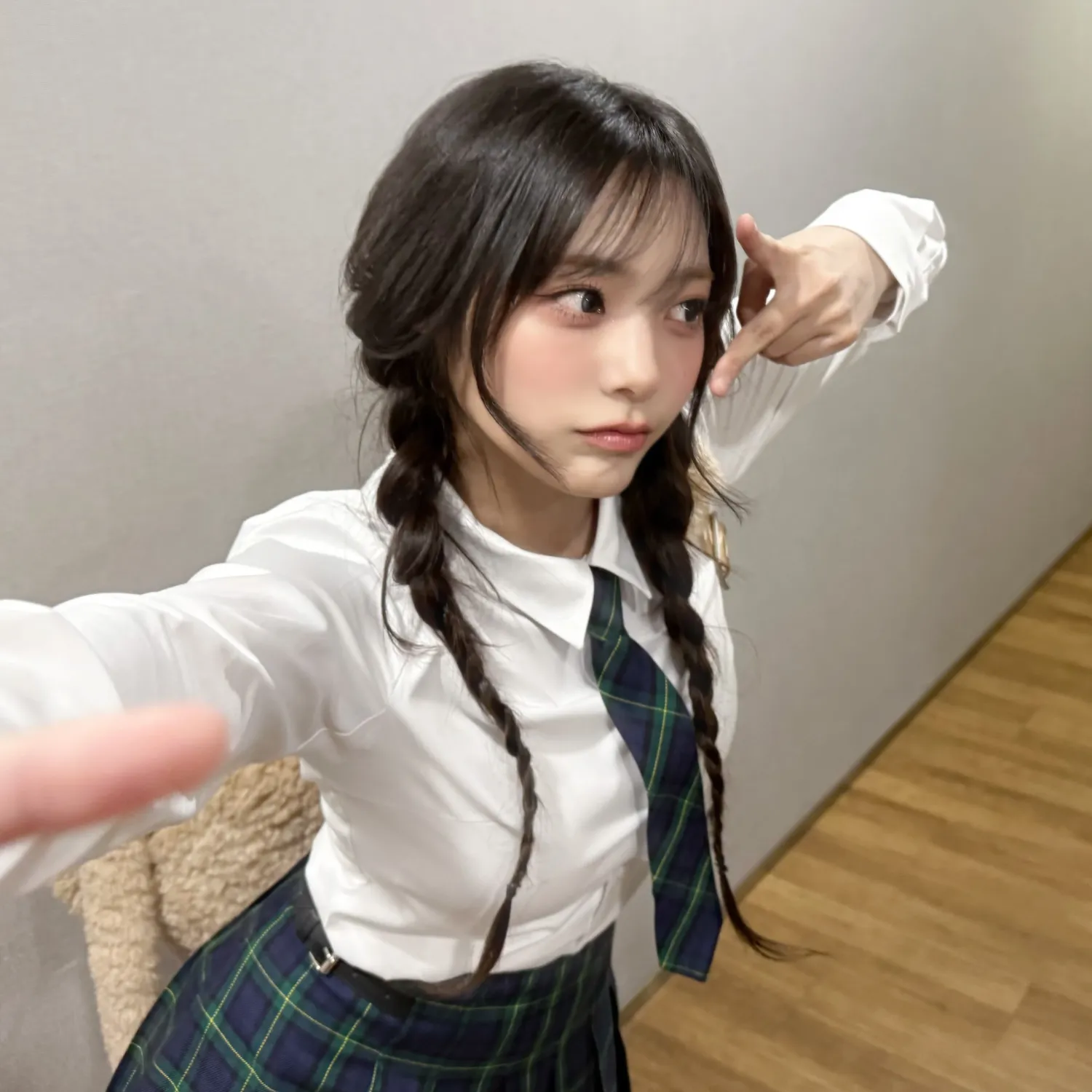 Foto terbaru Siyeon (QWER)