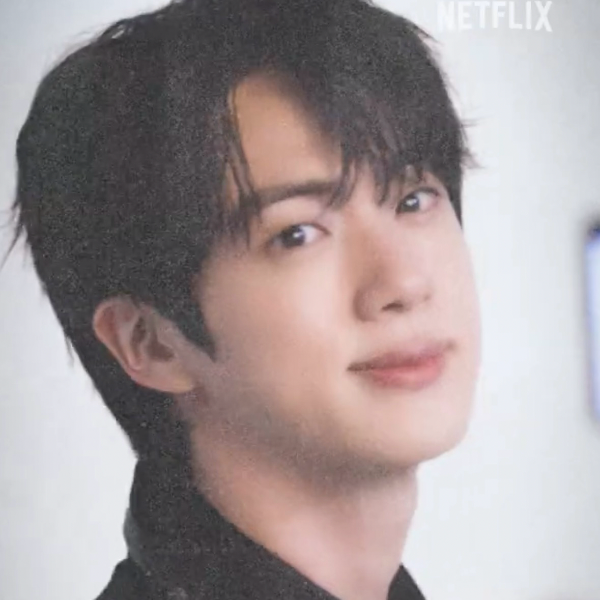 Foto aktivitas terbaru Jin (BTS)