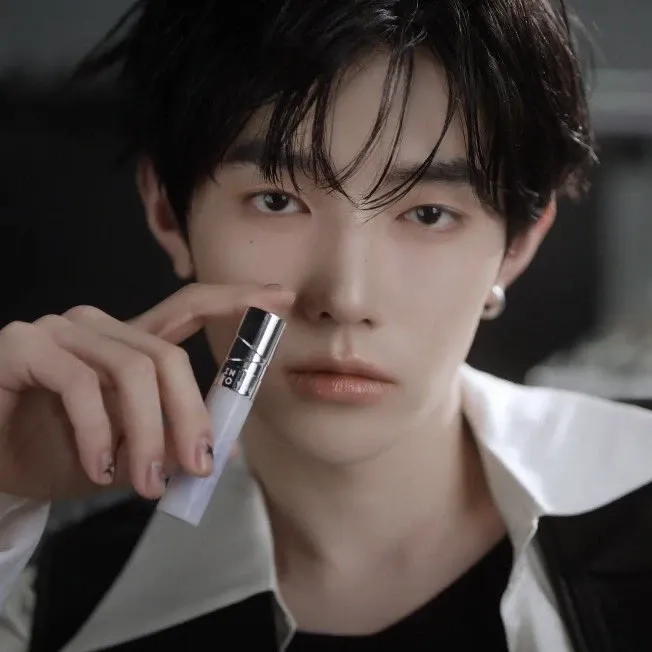 Latest photo of Zhang Hao