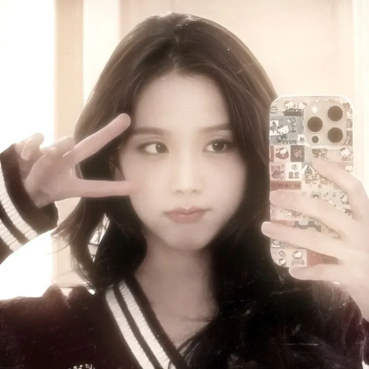 ジス (BLACKPINK)の最近の活動写真