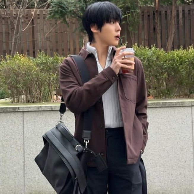 Behind-the-scenes cut of Yunho (ATEEZ)