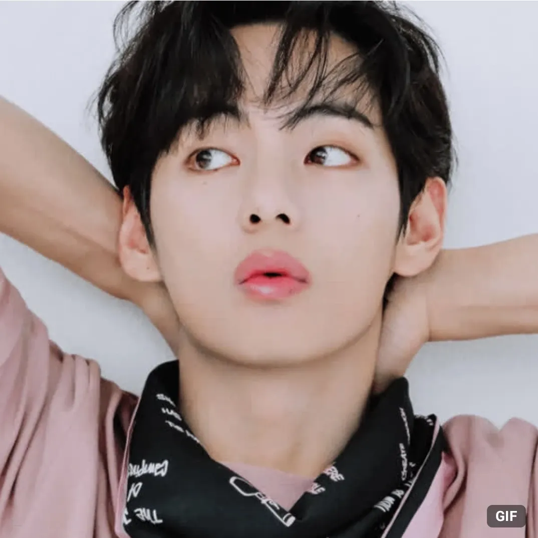 V (BTS)の最新写真