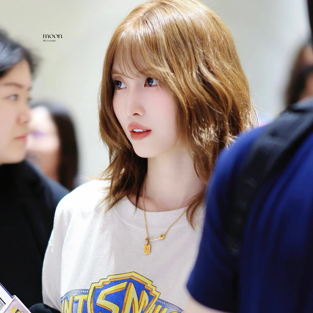 모모 (TWICE)의 최신 사진