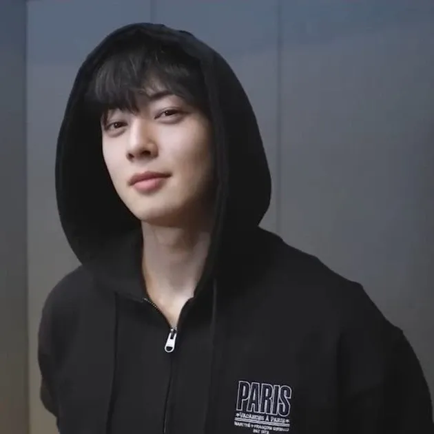 Recent activity shot of Eunwoo (ASTRO)