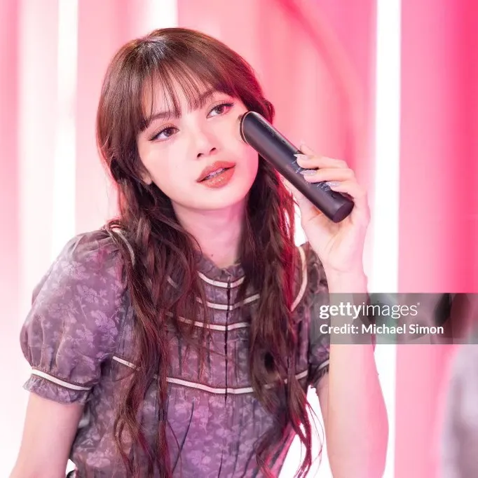 Foto terbaru Lisa (BLACKPINK)