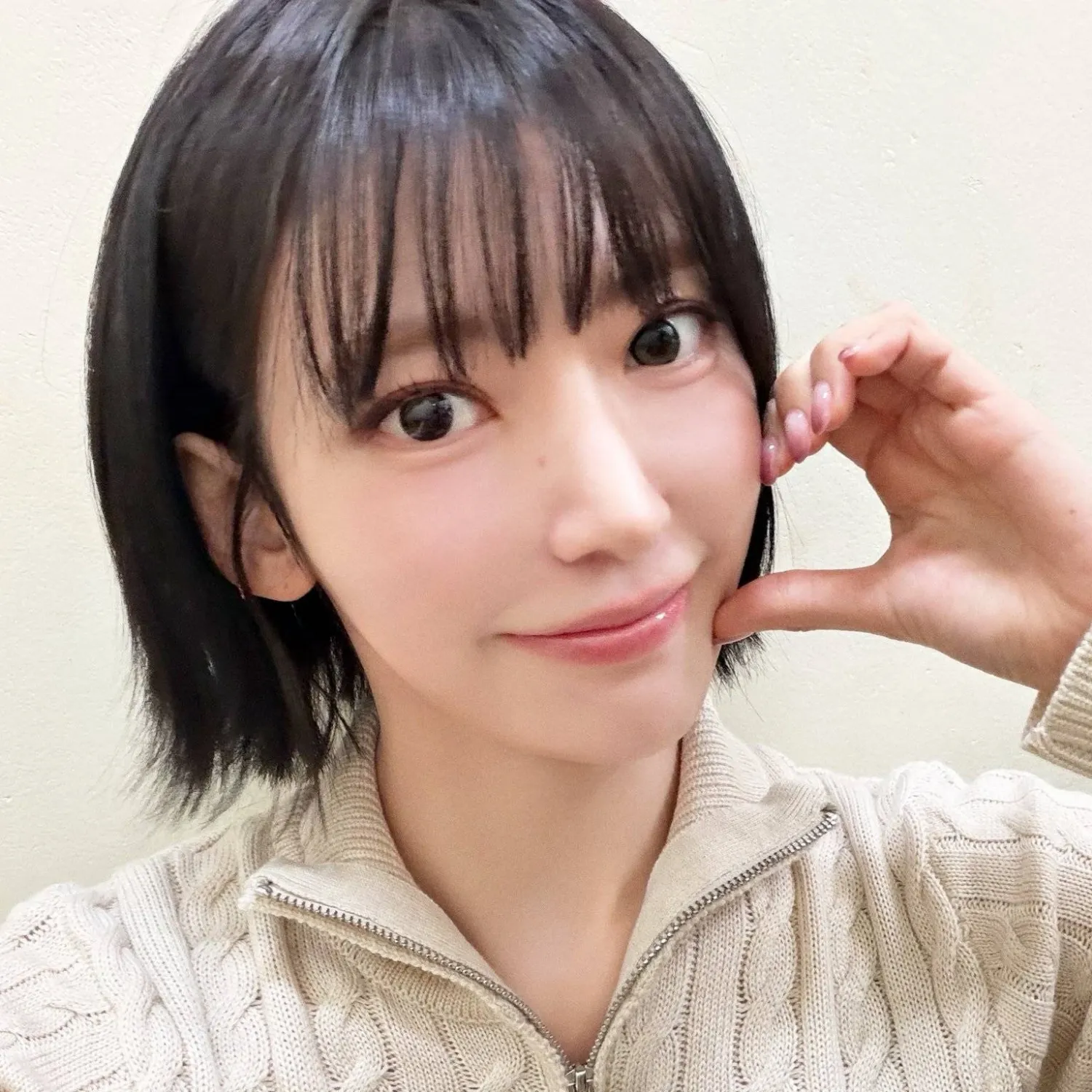 Behind-the-scenes cut of Sakura (LE SSERAFIM)