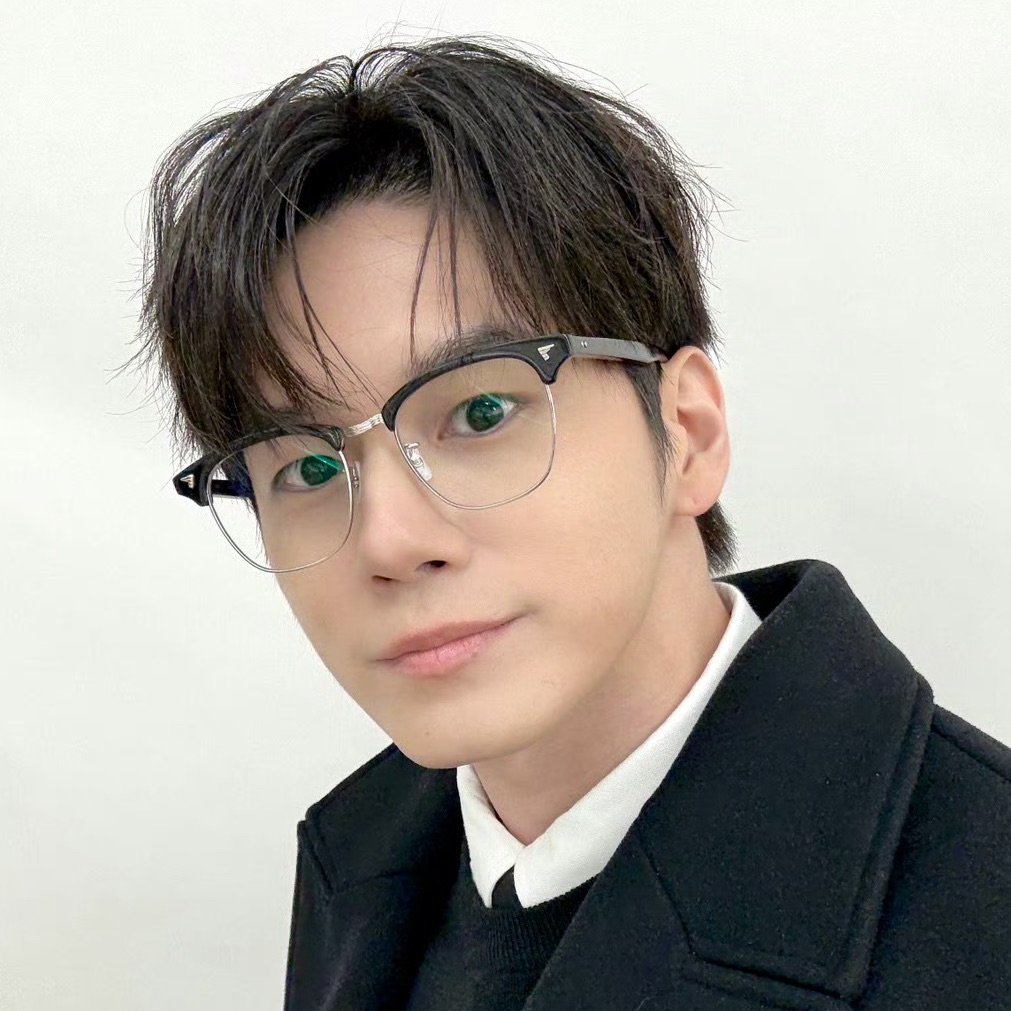 옹성우 최근 활동샷