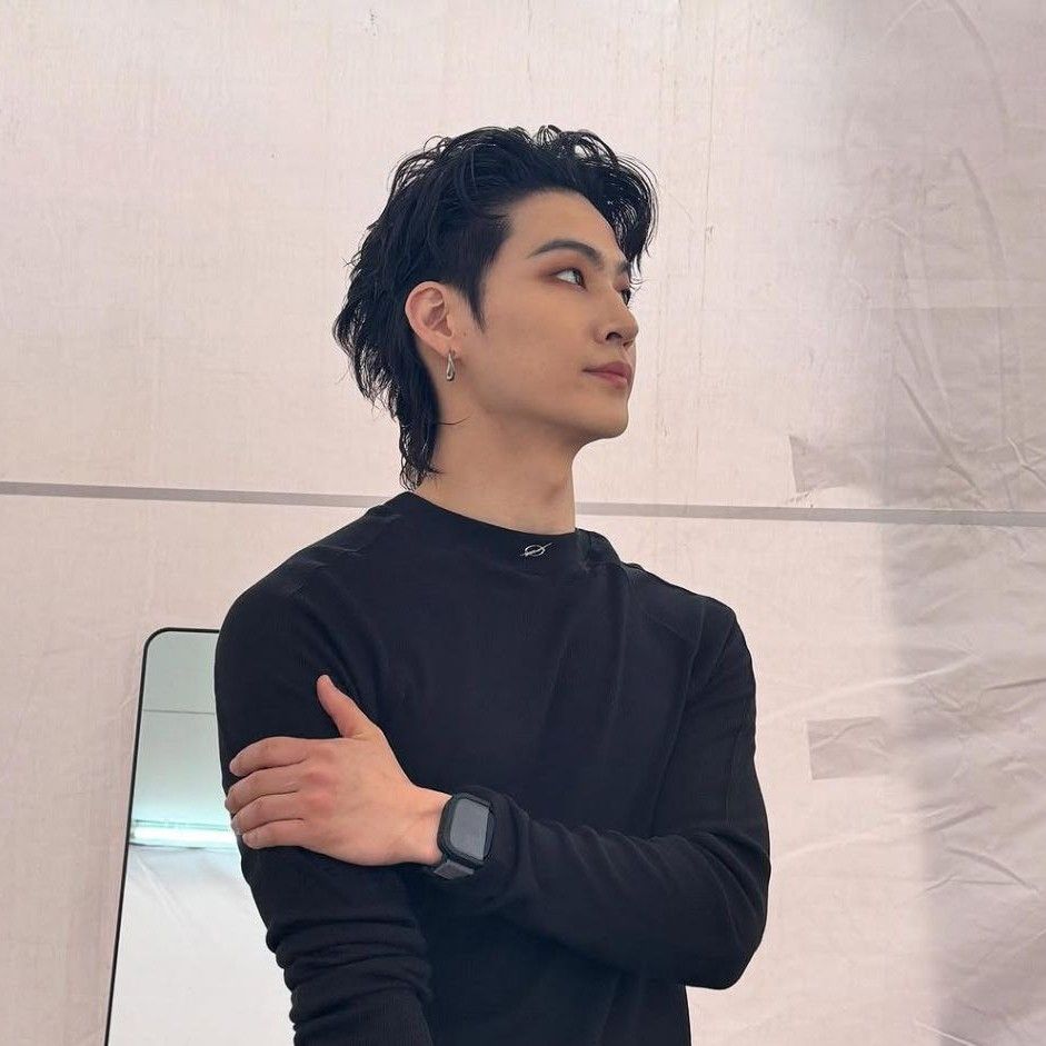 A moment captured by JAY B (GOT7)'s fan