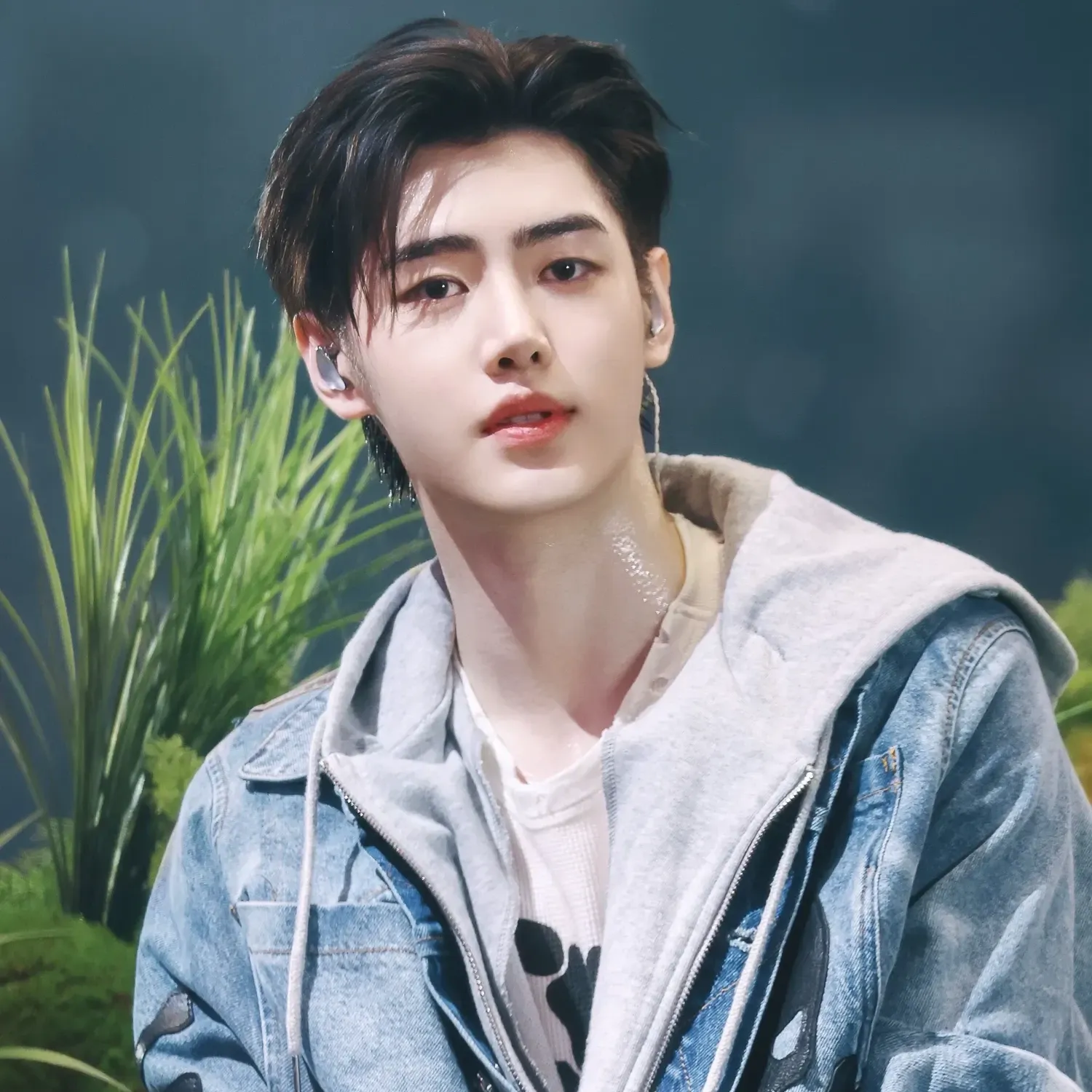 Foto terbaru Sunghoon (ENHYPEN)