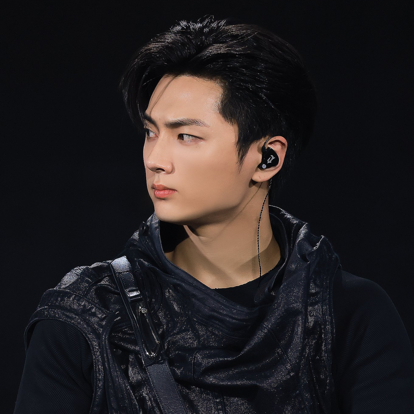 제이 (ENHYPEN)의 비하인드 컷