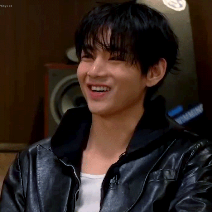 V (防弹少年团)的最新活动照片