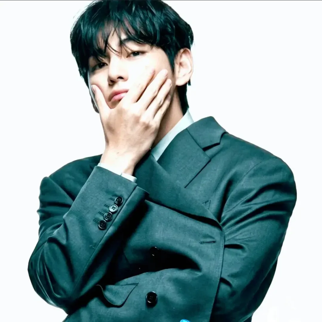 Momen yang diabadikan oleh penggemar V (BTS)