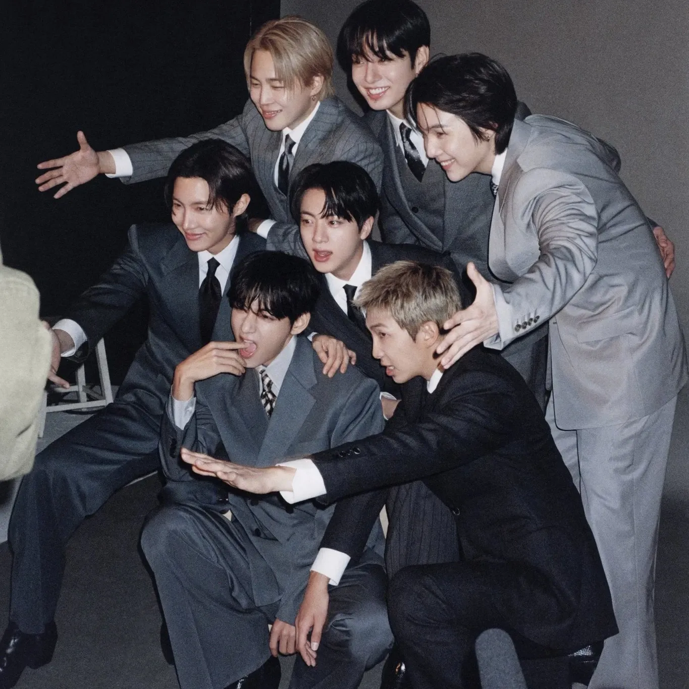 Must-see popular post of 방탄소년단, your favorite