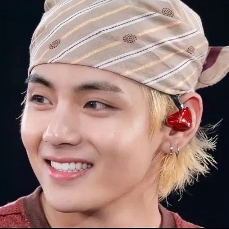 Momen yang diabadikan oleh penggemar V (BTS)