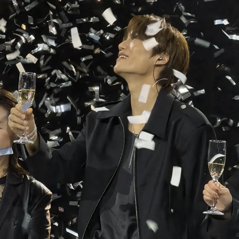 Kai (EXO)的最新照片