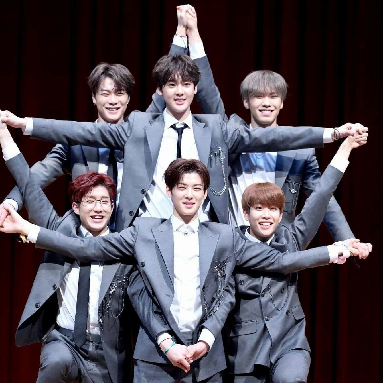 Foto aktivitas terbaru ASTRO