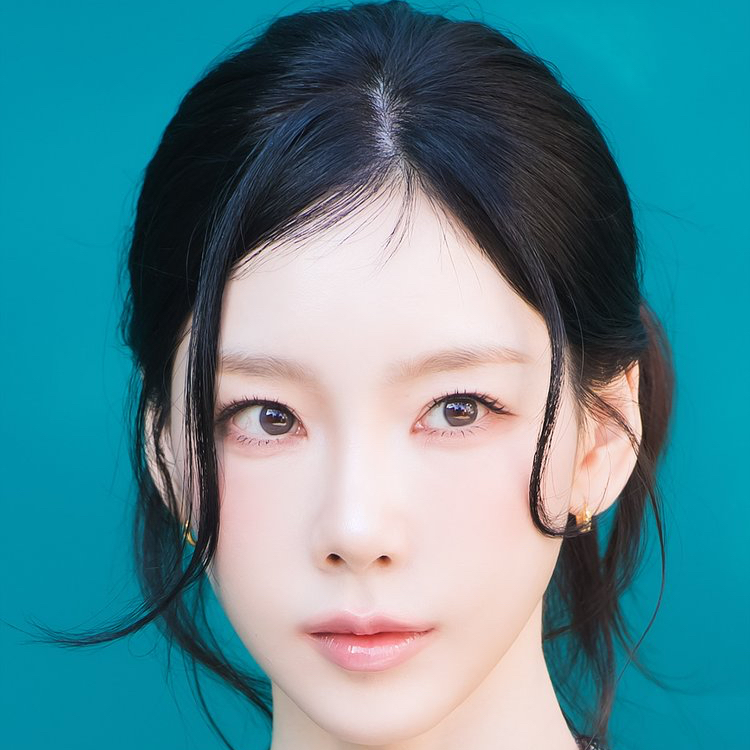 Recent activity shot of Taeyeon (Girls' Generation)