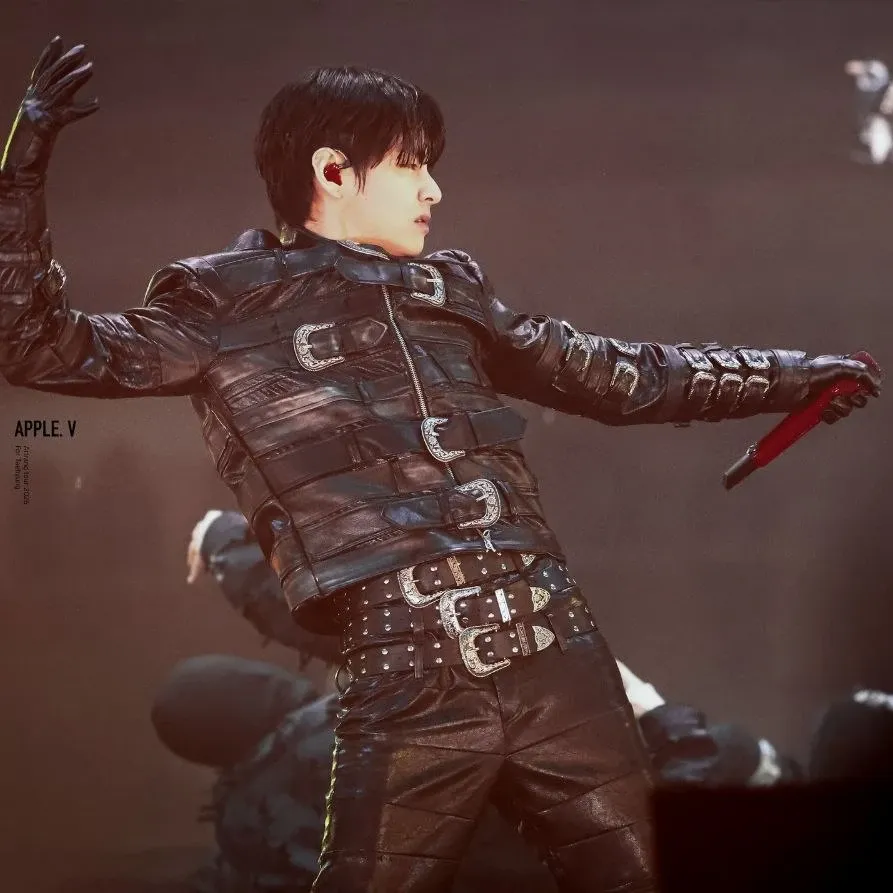 Foto terbaru V (BTS)