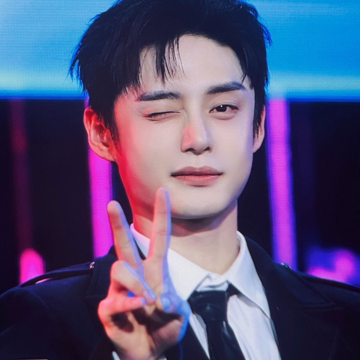 A moment captured by Kim Jiwoong (ZEROBASEONE)'s fan