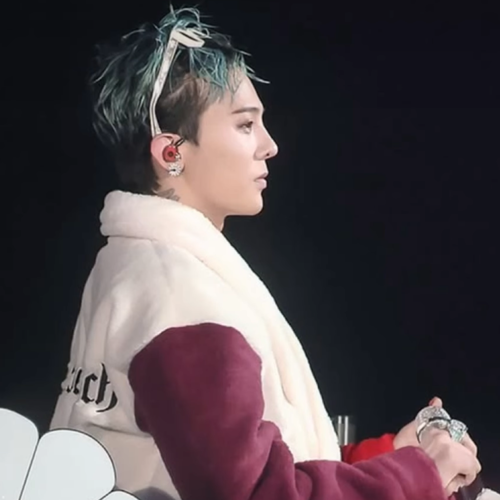 A moment captured by G-DRAGON (BIGBANG)'s fan