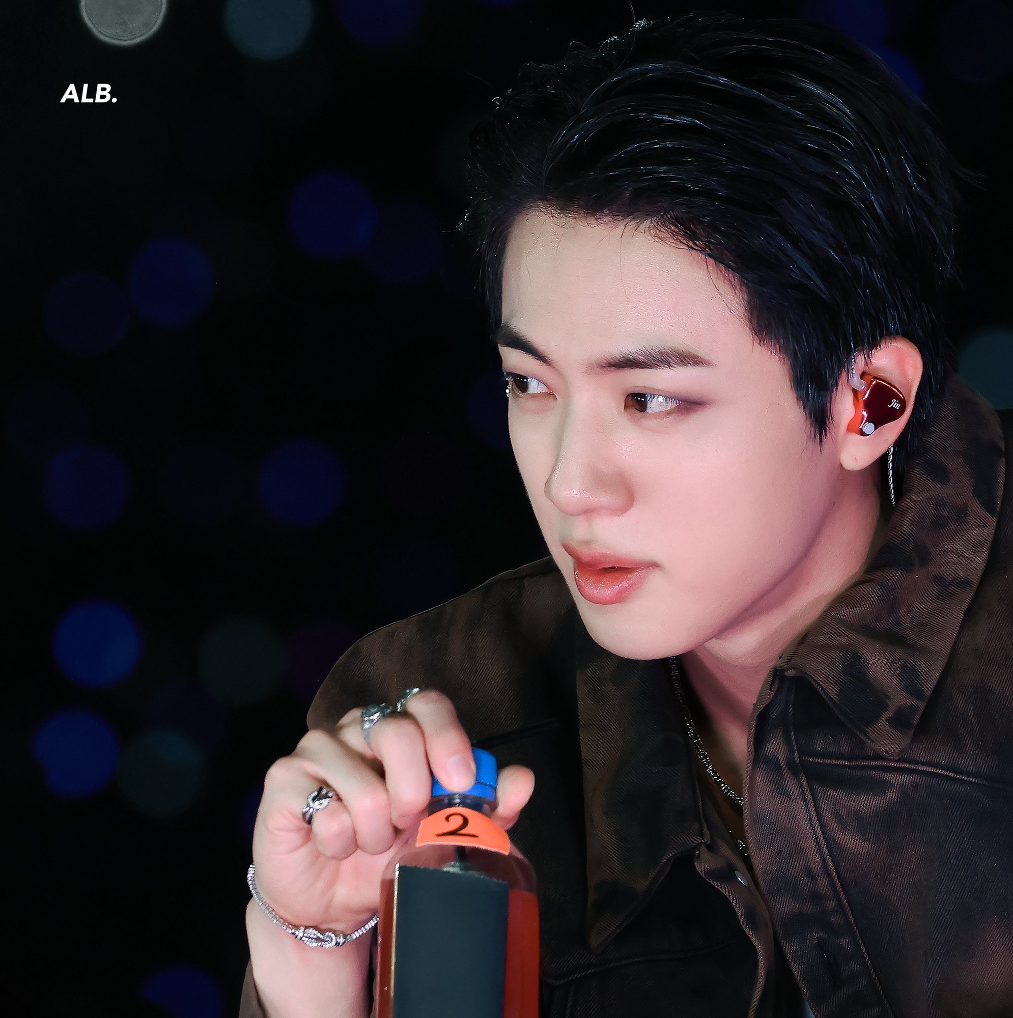 진 (방탄소년단)의 최신 사진