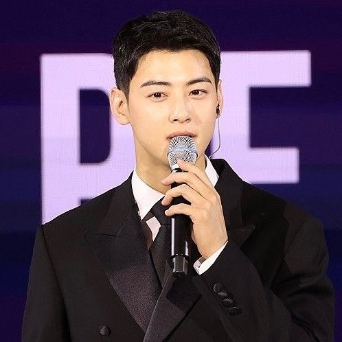 Latest photo of Eunwoo (ASTRO)