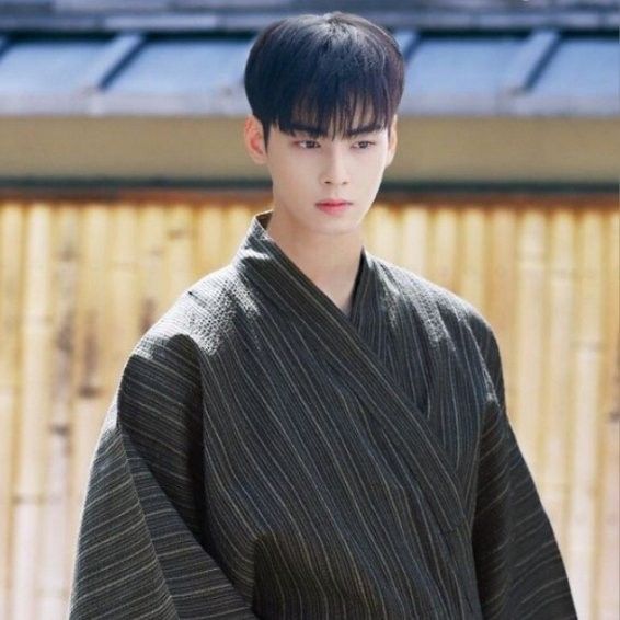 A moment captured by Eunwoo (ASTRO)'s fan