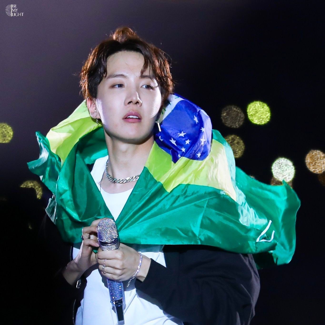 Foto aktivitas terbaru j-hope (BTS)